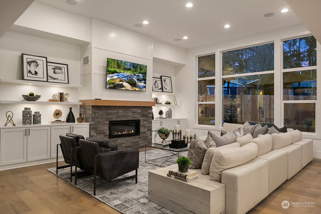 Photo of 16612 SE 26th Street, Bellevue, WA 98008 (MLS # 2073348)