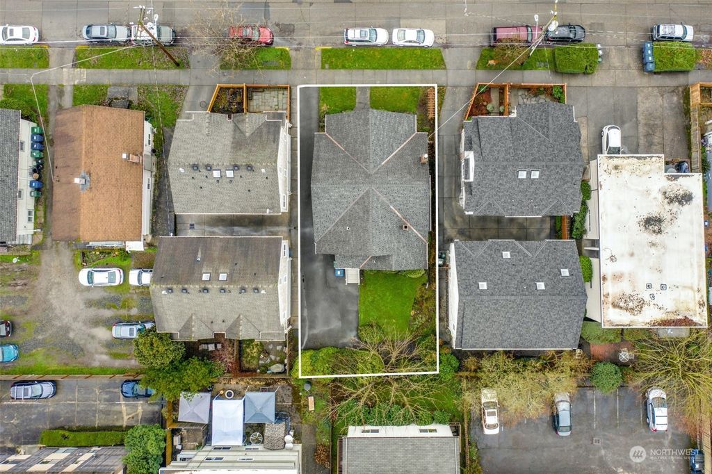 Photo of 6565 5th Avenue NE, Seattle, WA 98115 (MLS # 2310337)