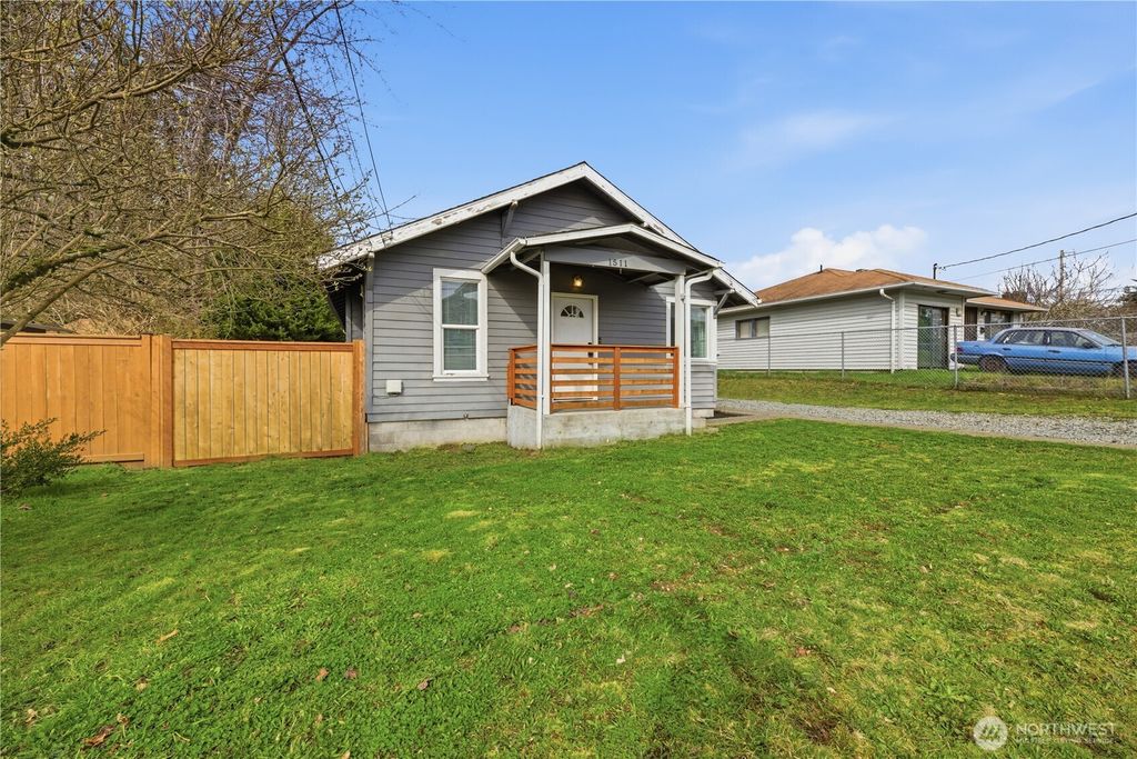 Photo of 1511 S 47th Street, Tacoma, WA 98408 (MLS # 2494914)
