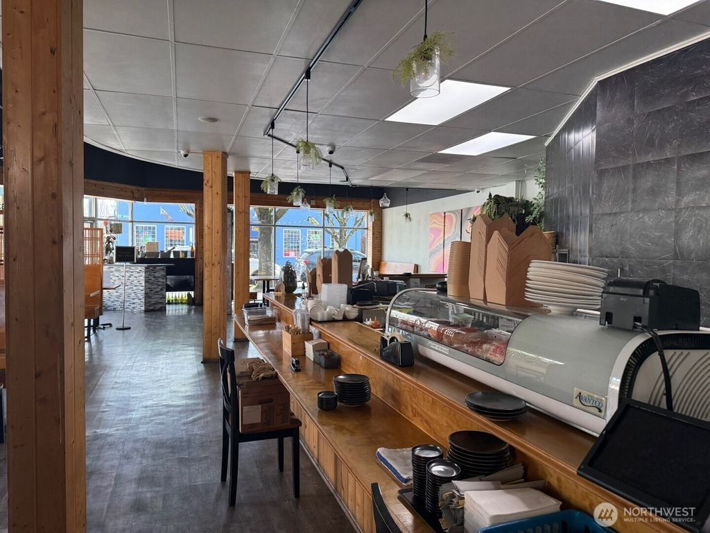 Photo of 1337 NE Broadway St, Portland, OR 97232 (MLS # 2503379)