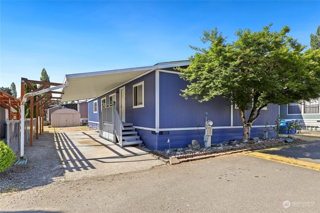 Photo of 15410 SE 272nd Street #74, Kent, WA 98042 (MLS # 2272068)