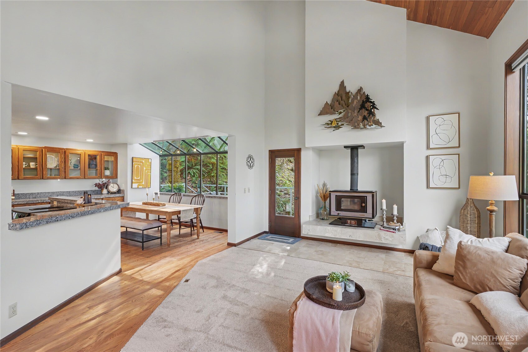 25028 SE Mirrormont Blvd