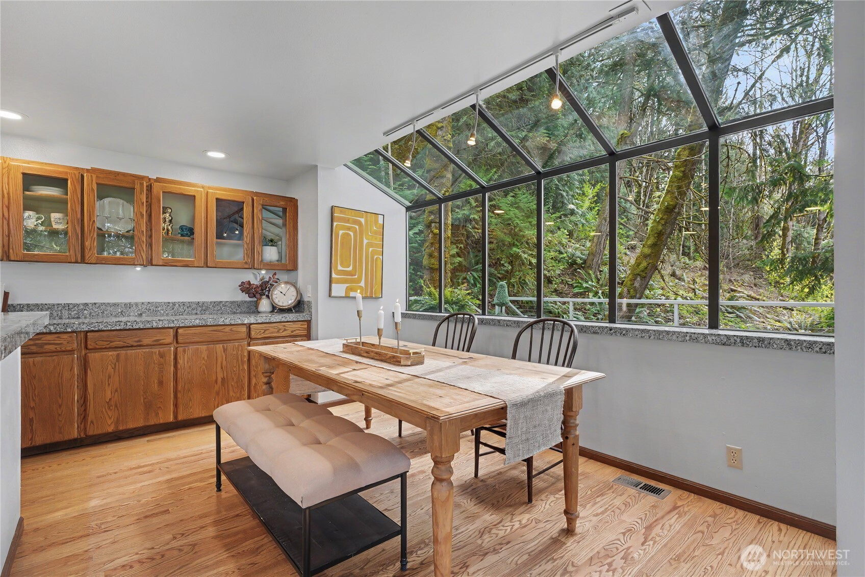 25028 SE Mirrormont Blvd