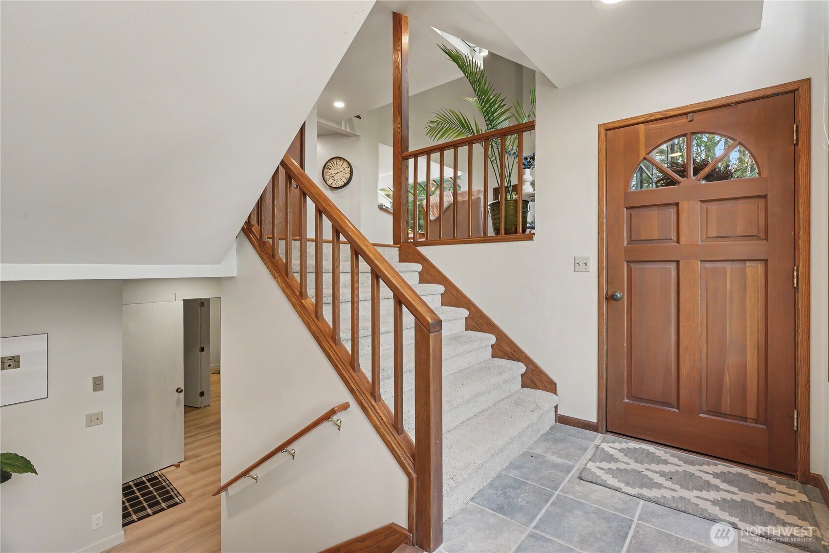 25028 SE Mirrormont Blvd