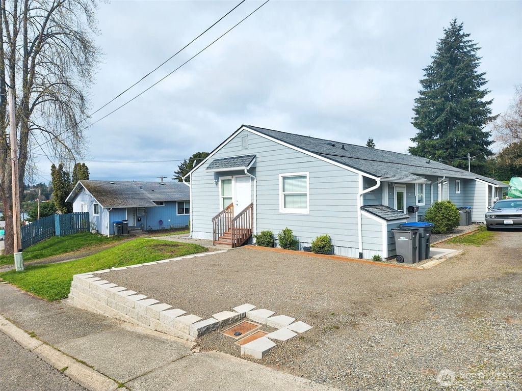 Photo of 212 A&amp;B Elm Street #A&amp;B, Bremerton, WA 98310 (MLS # 2479668)