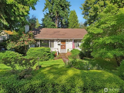 2241 72nd Ave SE Mercer Island WA 98040