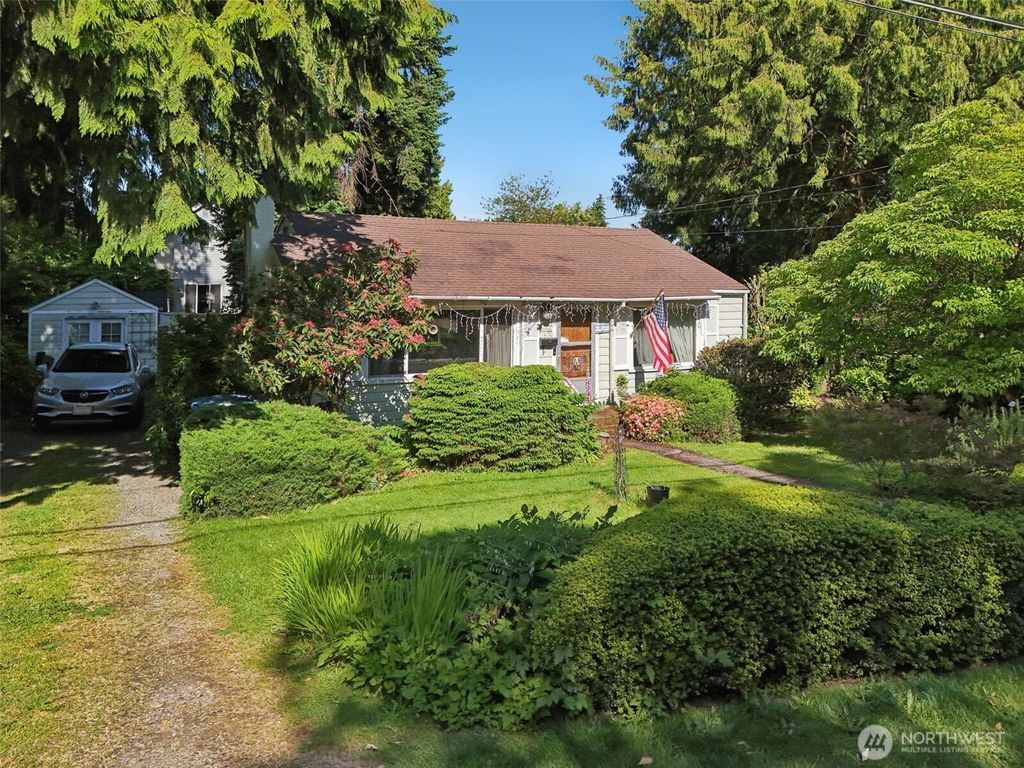 Photo of 2241 72nd Ave Ave SE, Mercer Island, WA 98040 (MLS # 2385203)