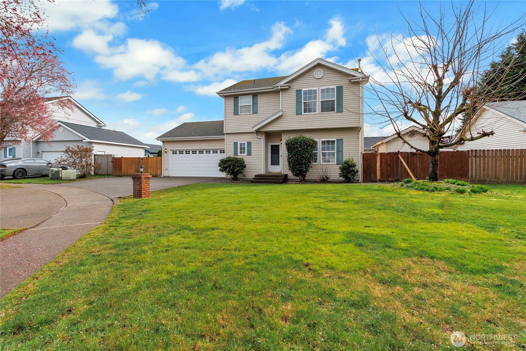 506 Belfair Court SW