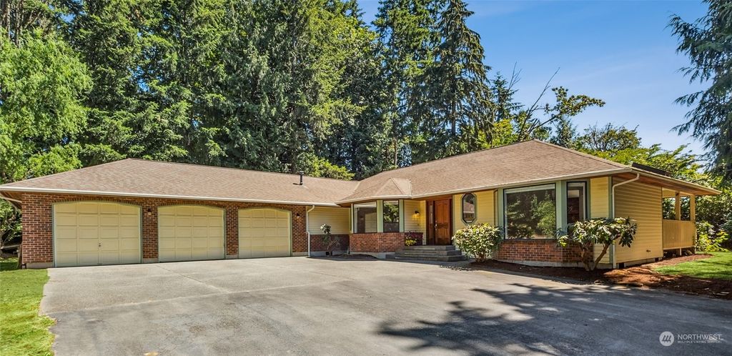 Photo of 13457 SE 235th Street, Kent, WA 98042 (MLS # 2251226)