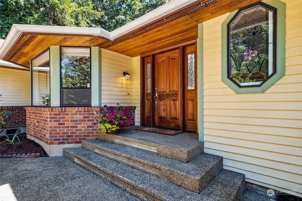 Photo of 13457 SE 235th Street, Kent, WA 98042 (MLS # 2251226)