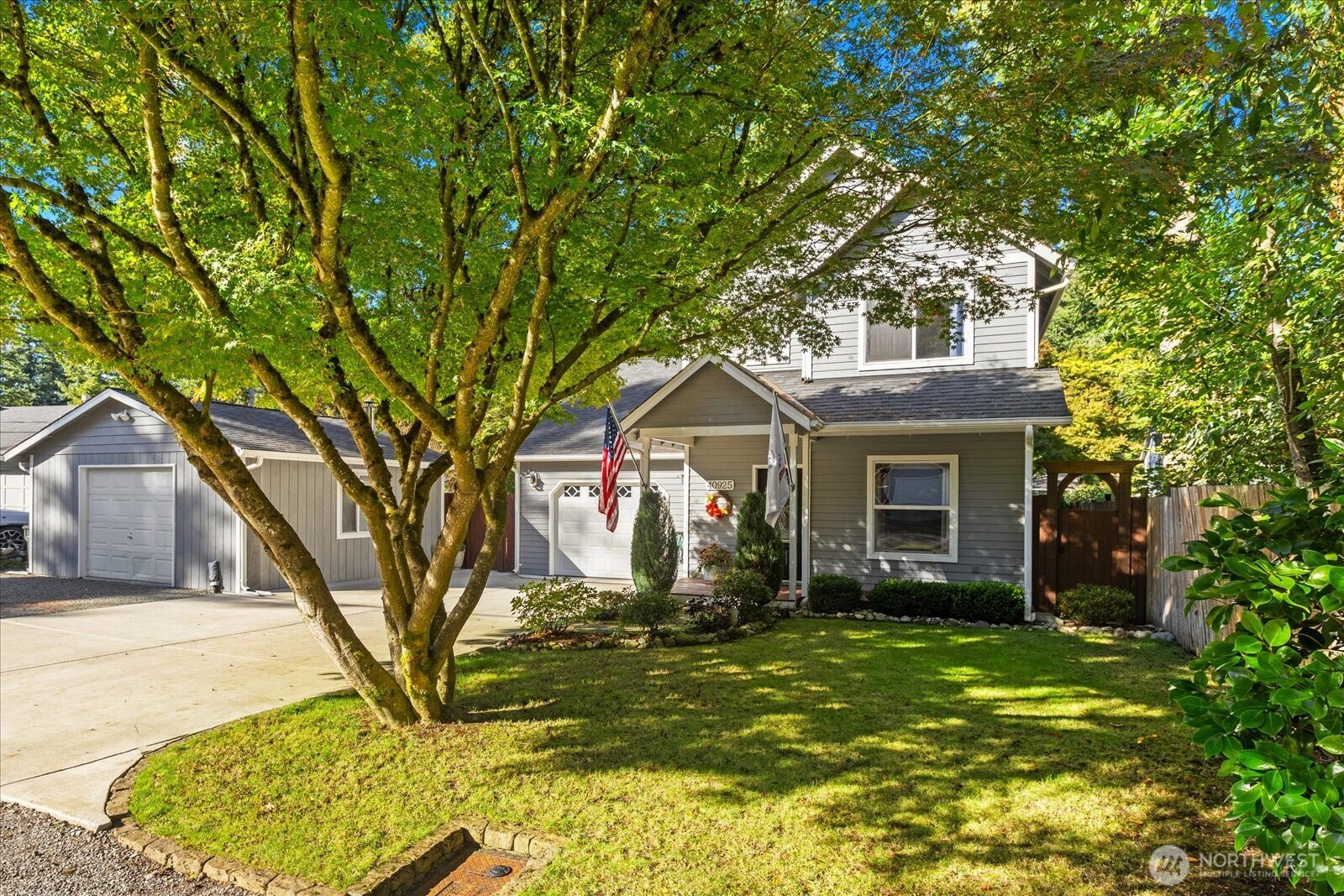 40925 Mountain View Place W