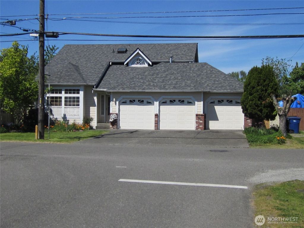 Photo of 12203 45th Avenue S, Tukwila, WA 98178 (MLS # 2373539)