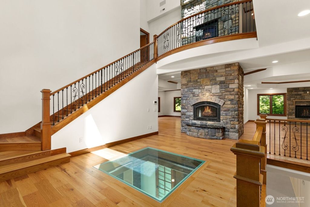 Photo of 6617 247th Avenue NE, Redmond, WA 98053 (MLS # 2398049)