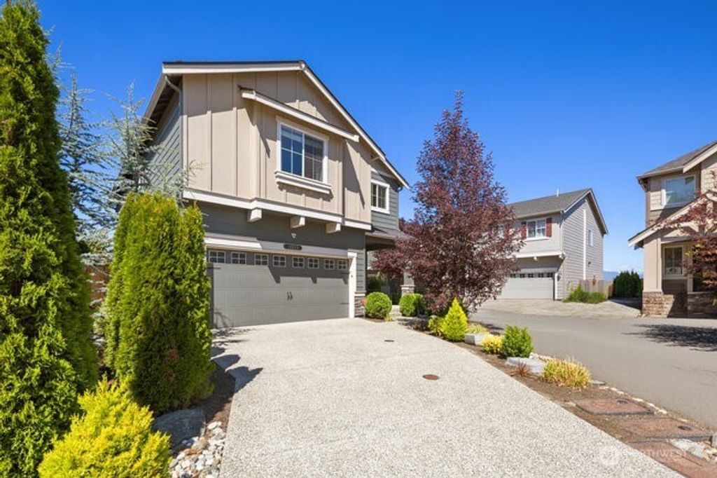 Photo of 10213 6th Place SE, Lake Stevens, WA 98258 (MLS # 2409736)