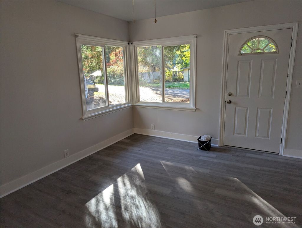 Photo of 1812 Amhurst Street SE, Olympia, WA 98501 (MLS # 2493996)