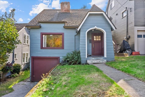 Photo of 511 N 71st Street, Seattle, WA 98103 (MLS # 2591091)
