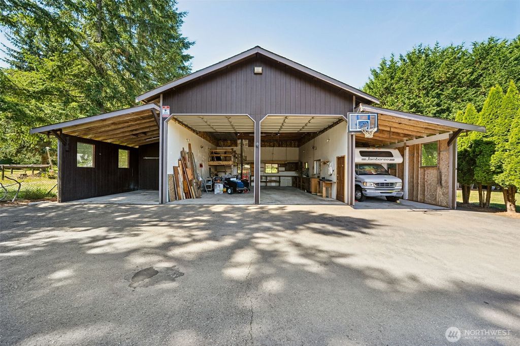 Photo of 20317 196th Avenue SE, Renton, WA 98058 (MLS # 2425746)
