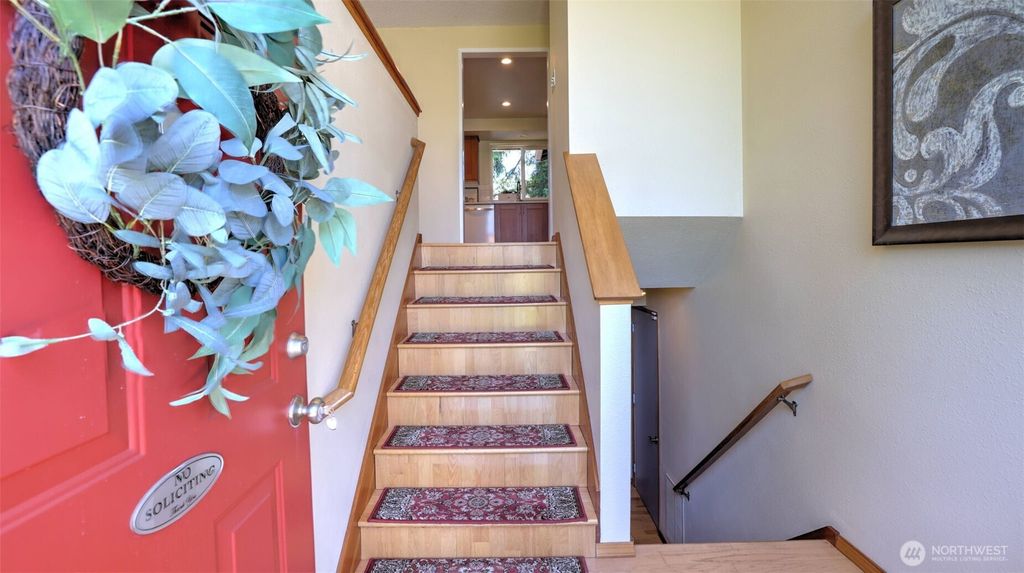 Photo of 12935 SE 185th Street, Renton, WA 98058 (MLS # 2405454)