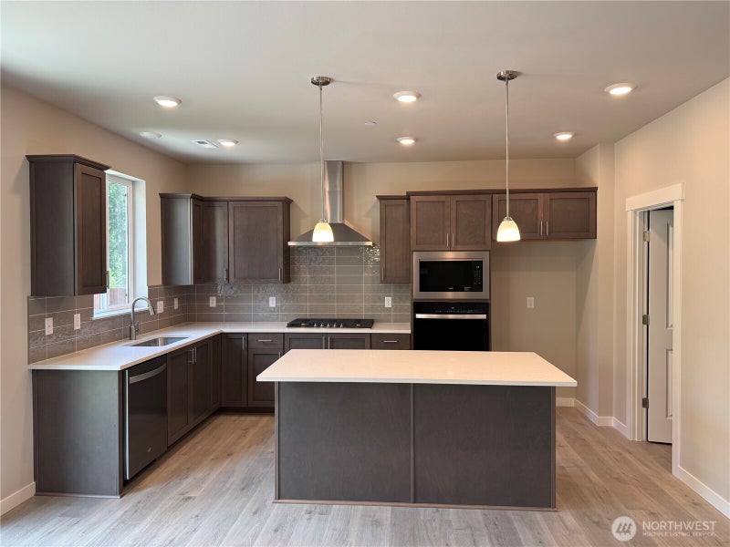 3804 98th Avenue Ct E 6