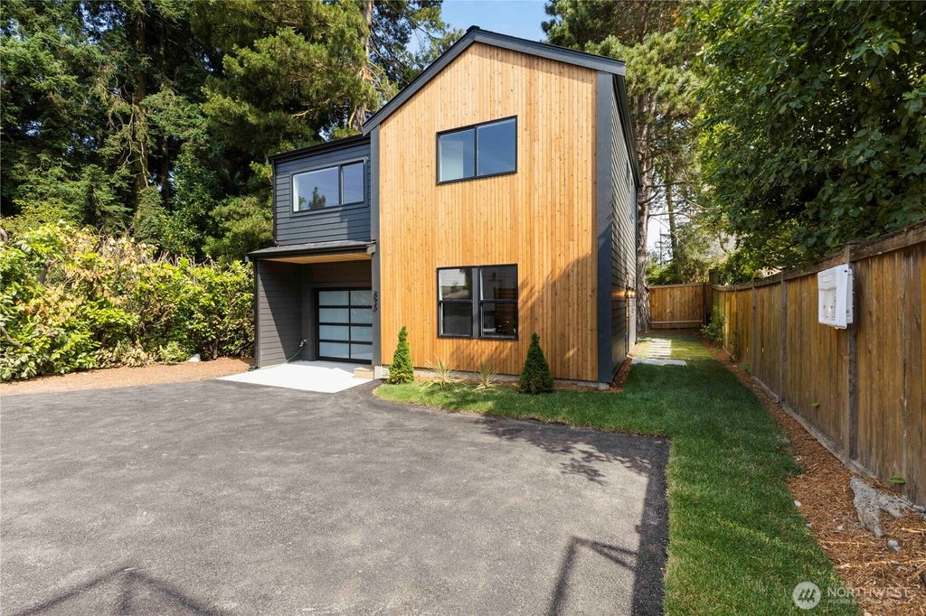 Photo of 826 NE 95th Street, Seattle, WA 98115 (MLS # 2397515)