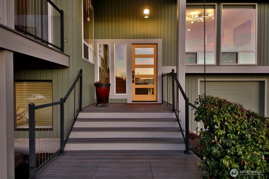 Photo of 5539 Mutiny Sands Road, Freeland, WA 98249 (MLS # 2471662)