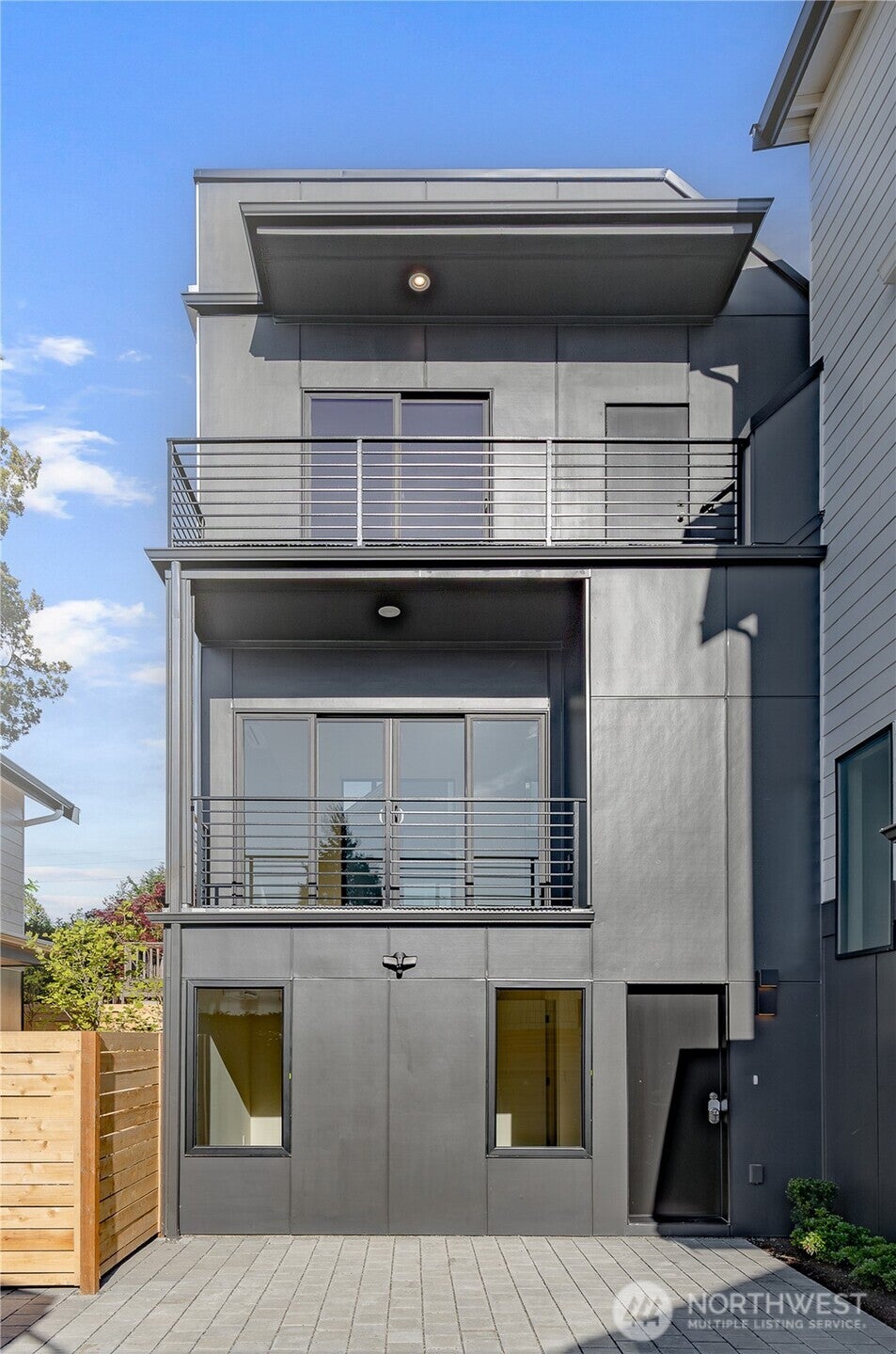 Photo of 326 NW 80th Street #B, Seattle, WA 98117 (MLS # 2517010)