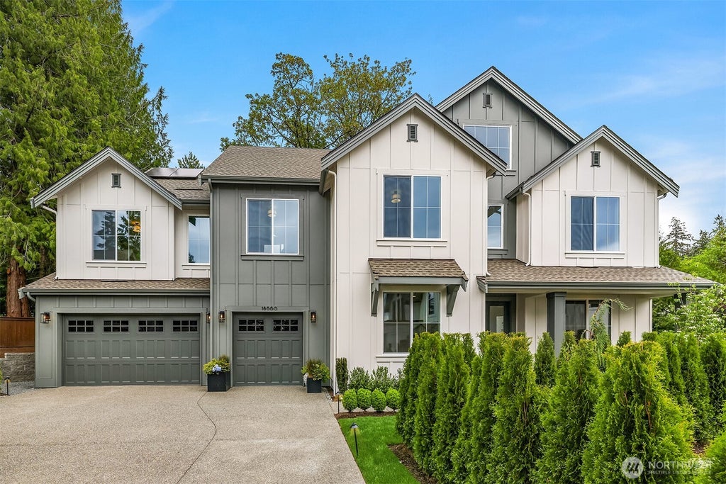 Photo of 18660 NE 53rd Street, Redmond, WA 98052 (MLS # 2545316)