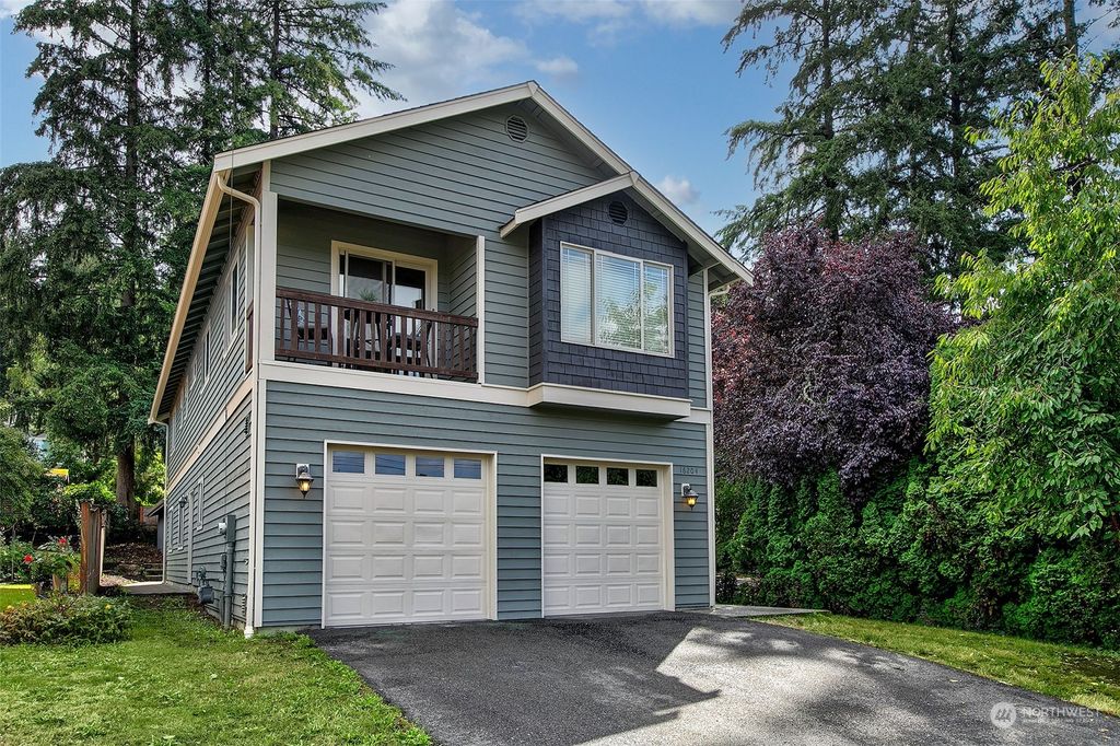Photo of 16204 14th Avenue NE, Shoreline, WA 98155 (MLS # 2282401)