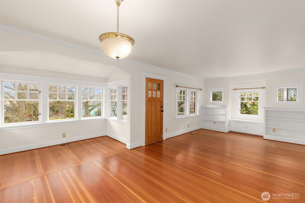 Photo of 105 N 84th Street, Seattle, WA 98103 (MLS # 2508083)