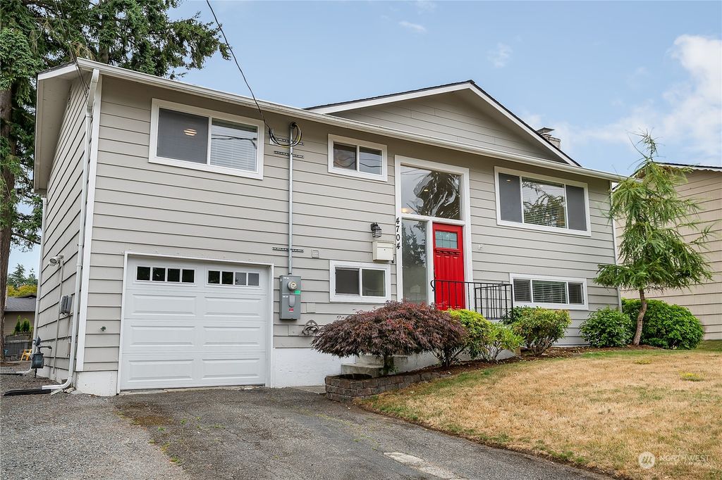 Photo of 4704 224th Place SW, Mountlake Terrace, WA 98043 (MLS # 2149402)