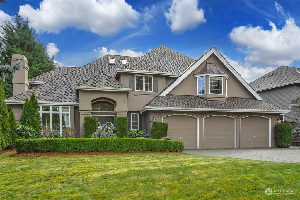 Photo of 1112 268th Way SE, Sammamish, WA 98075 (MLS # 2205977)