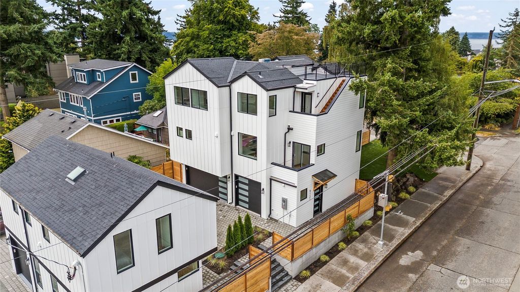 Photo of 5121 SW Genesee Street, Seattle, WA 98116 (MLS # 2423232)