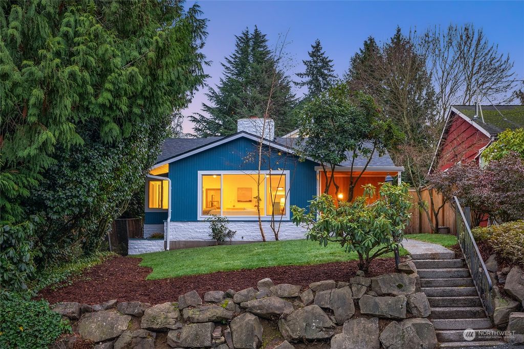 Photo of 1247 NE 97th Street, Seattle, WA 98115 (MLS # 2174276)