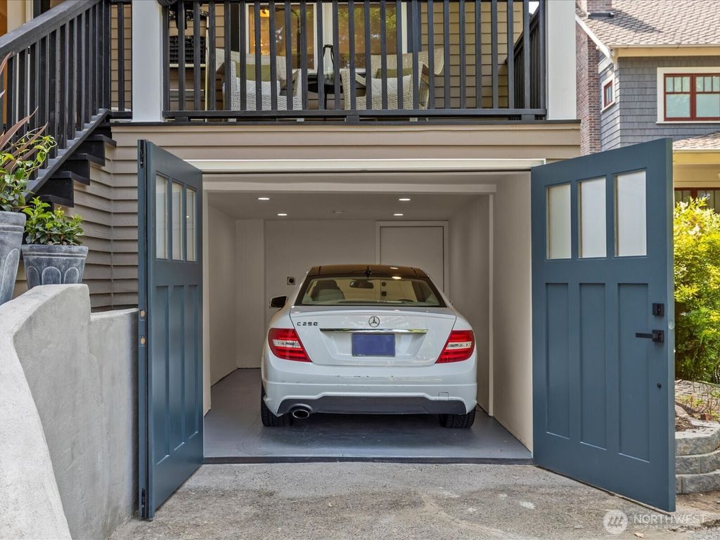 Photo of 1423 N 54th Street, Seattle, WA 98103 (MLS # 2411328)