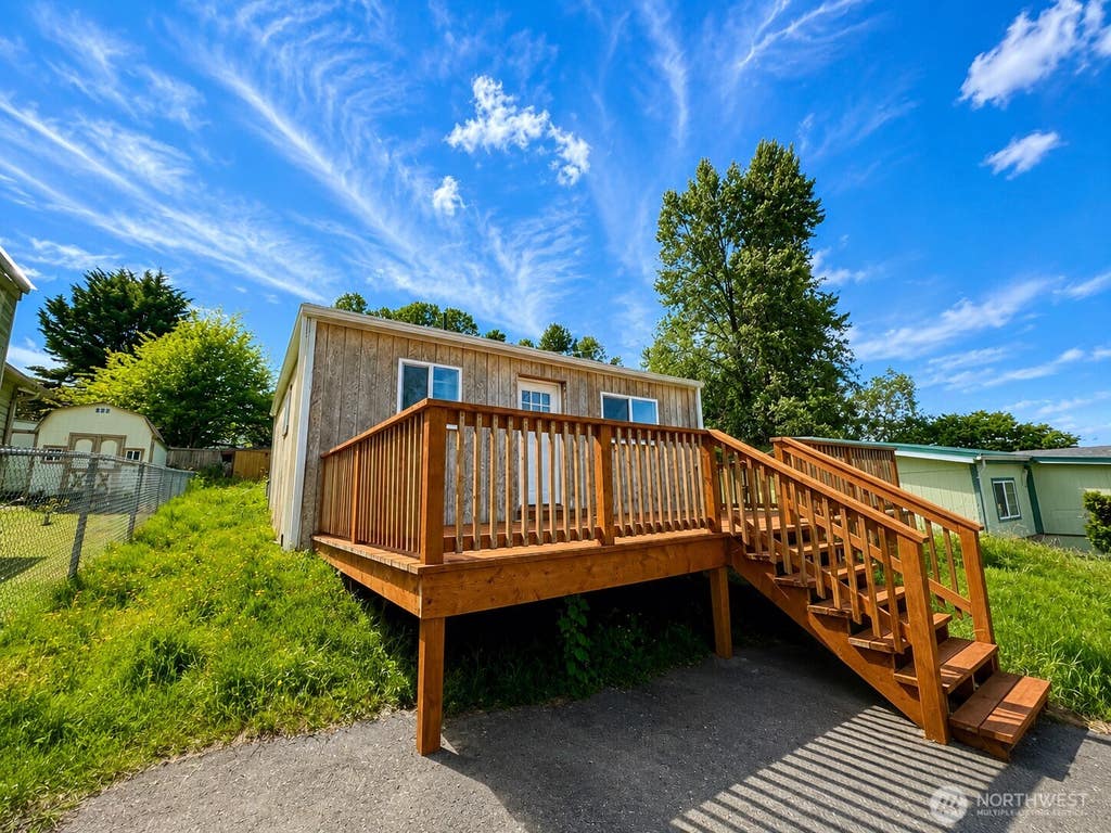 Photo of 13055 33rd Avenue S, Tukwila, WA 98168 (MLS # 2562427)