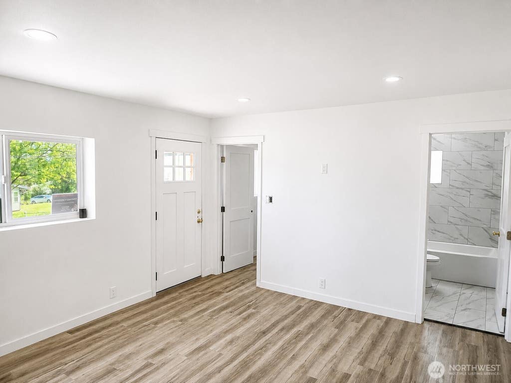 Photo of 13055 33rd Avenue S, Tukwila, WA 98168 (MLS # 2562427)