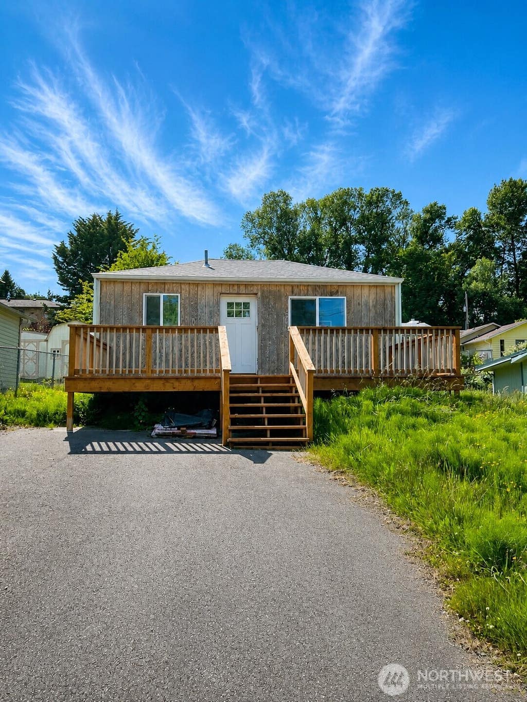 Photo of 13055 33rd Avenue S, Tukwila, WA 98168 (MLS # 2562427)