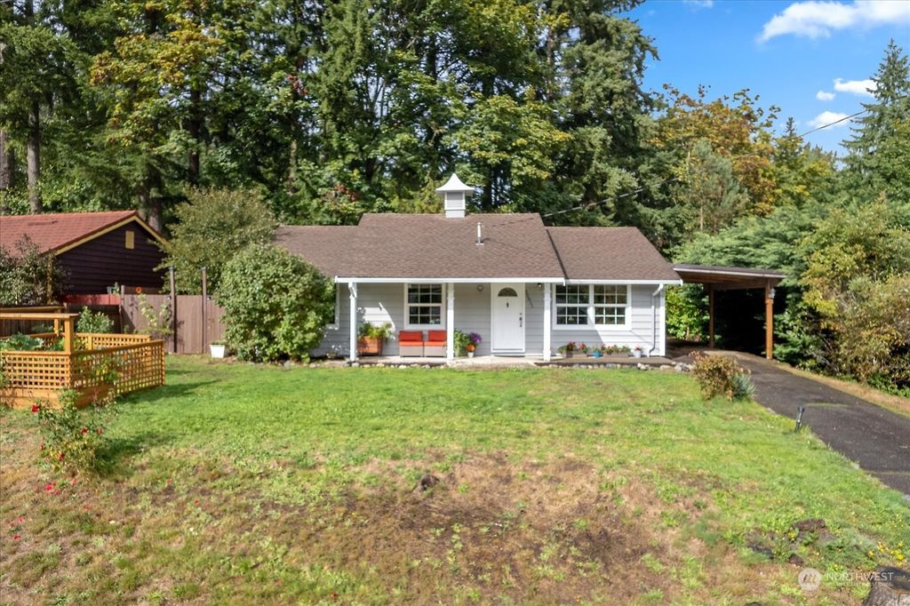 Photo of 22011 Locust Place, Lynnwood, WA 98036 (MLS # 2164040)
