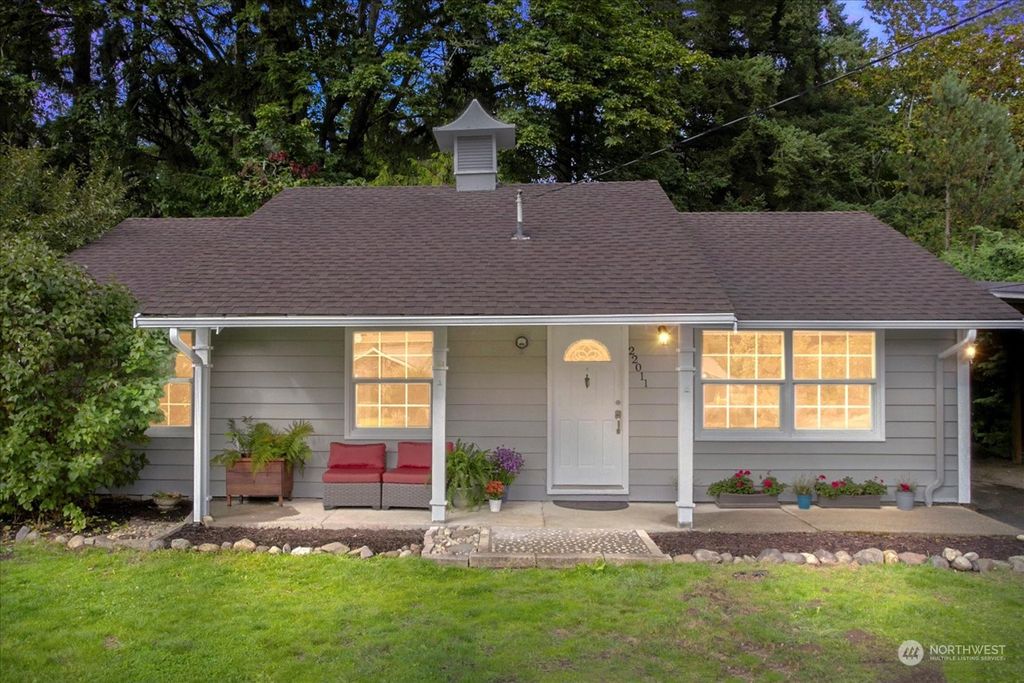 Photo of 22011 Locust Place, Lynnwood, WA 98036 (MLS # 2164040)