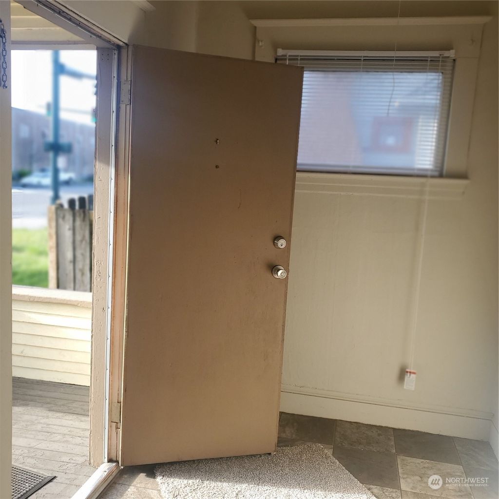 Photo of 1305 &amp; 1301 Broadway Avenue, Everett, WA 98201 (MLS # 2055663)