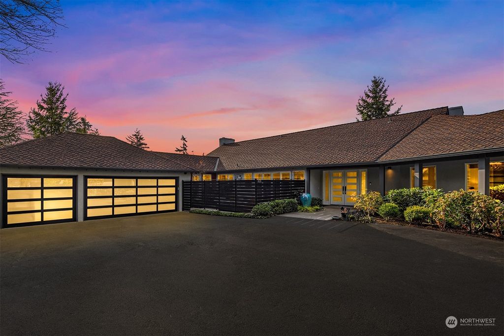 Photo of 8121 SE 44TH Street, Mercer Island, WA 98040 (MLS # 2312840)