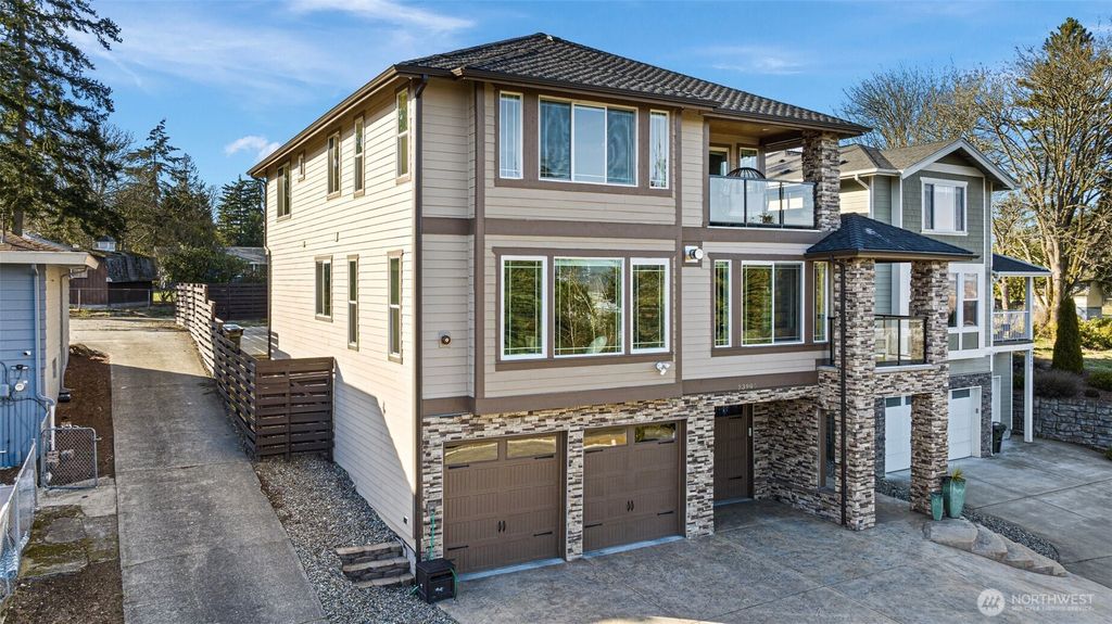 Photo of 23905 43rd Avenue S, Kent, WA 98032 (MLS # 2479928)