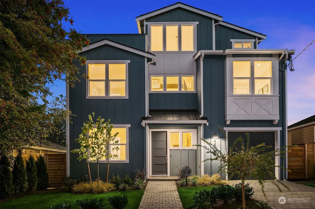 Photo of 4406 31st Avenue W, Seattle, WA 98199 (MLS # 2305161)