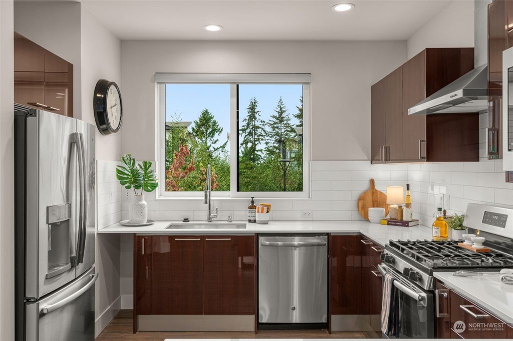 Photo of 22877 SE 5th Court, Sammamish, WA 98074 (MLS # 2286801)