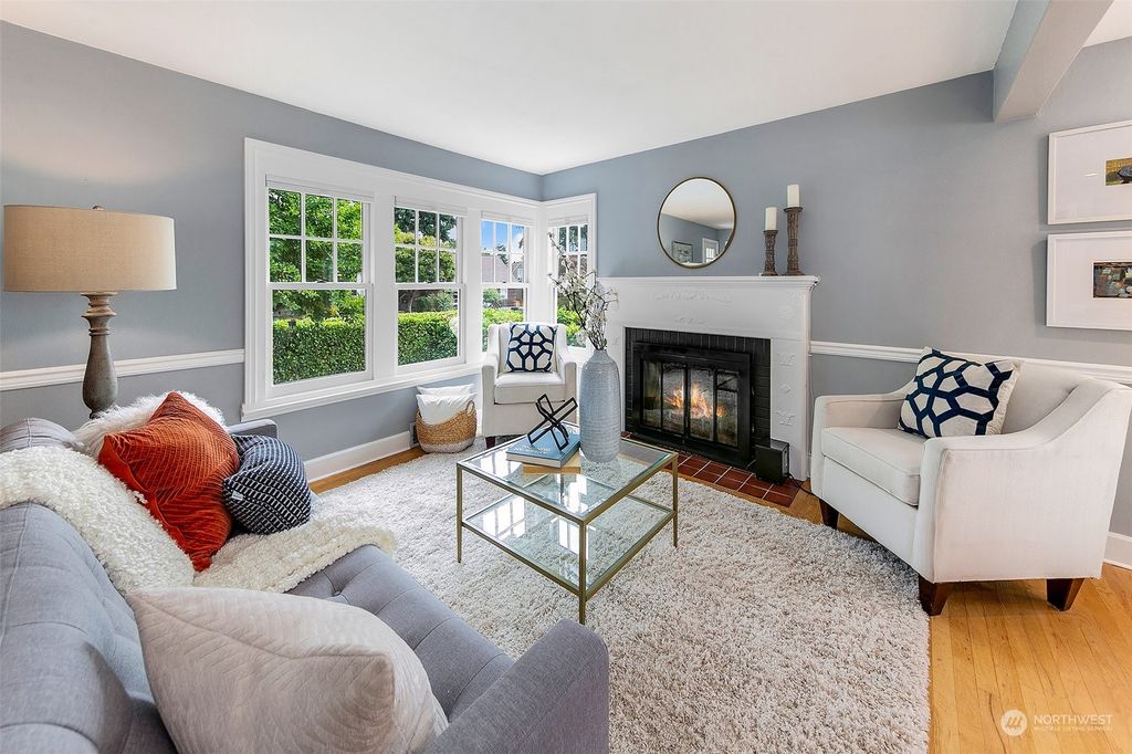 Photo of 7409 55th Avenue NE, Seattle, WA 98115 (MLS # 1994633)