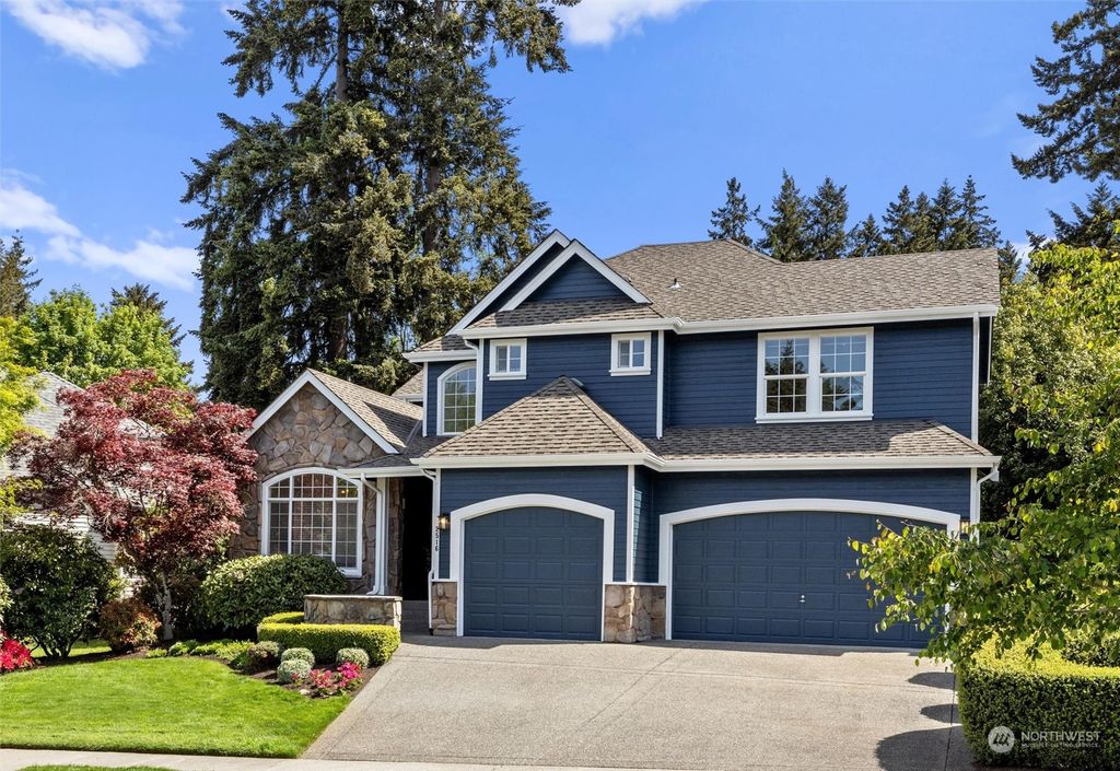 Photo of 2516 Monroe Court NE, Renton, WA 98056 (MLS # 2238455)