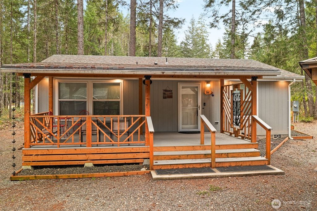 Photo of 21 N Buckhorn Court, Hoodsport, WA 98548 (MLS # 2496045)