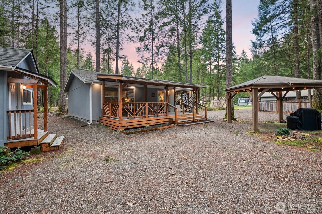 Photo of 21 N Buckhorn Court, Hoodsport, WA 98548 (MLS # 2496045)