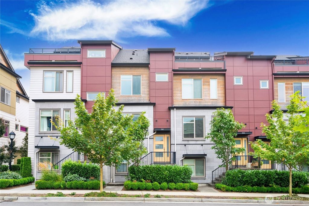 Photo of 561 NE Ellis Drive, Issaquah, WA 98027 (MLS # 2417090)