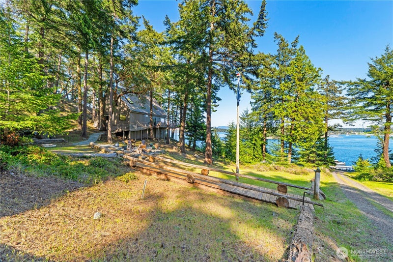 5 Nelson Trail